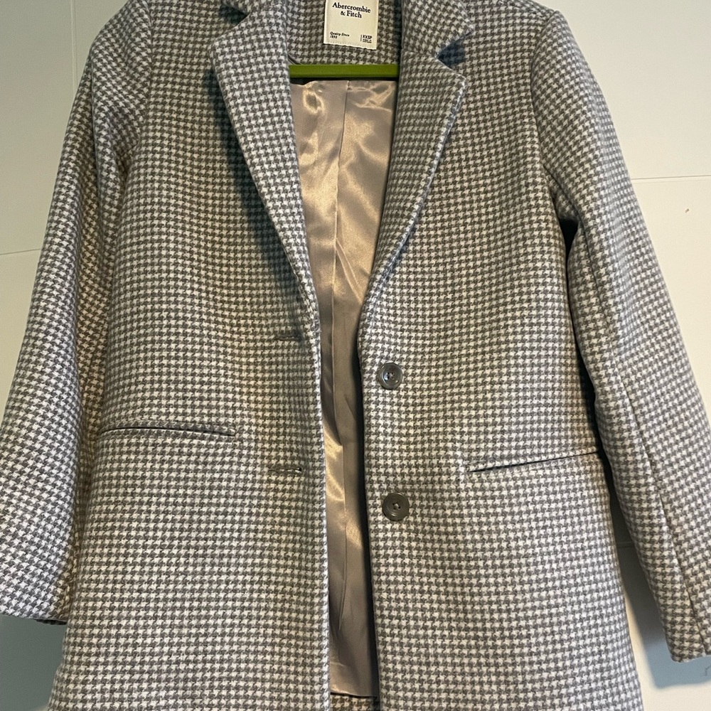 Abercrombie Women's Gray Houndstooth Coat
